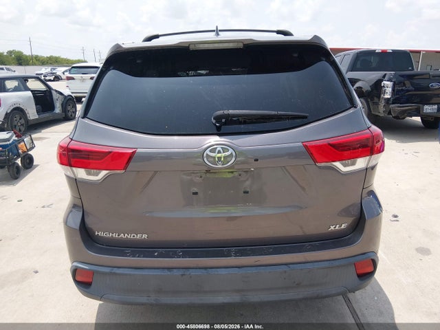 2019 TOYOTA HIGHLANDER XLE 16