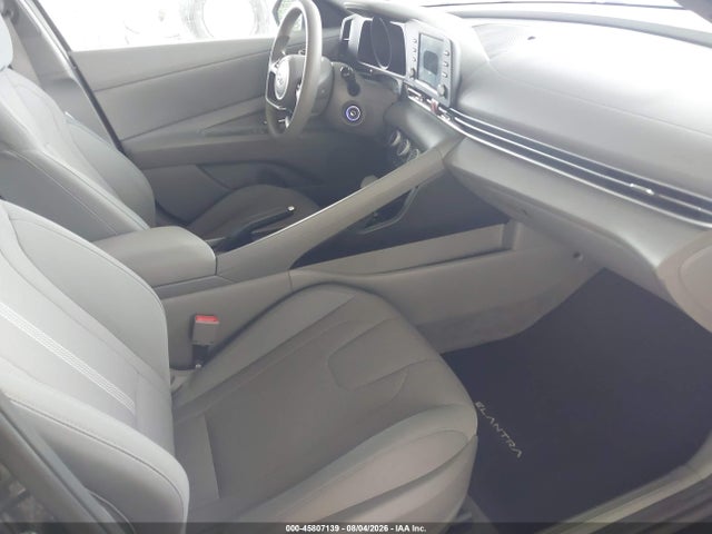 2021 HYUNDAI ELANTRA SE 5