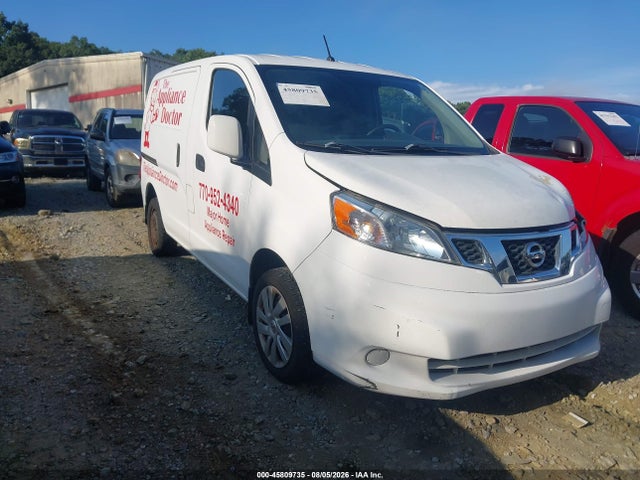 2017 NISSAN NV SV