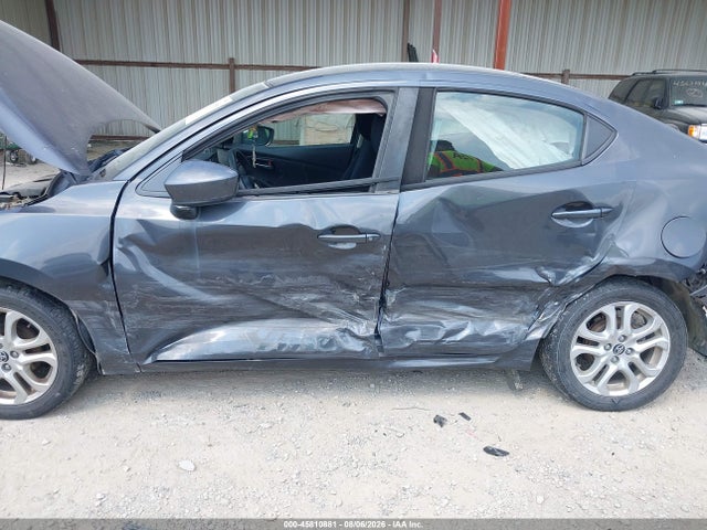 2017 Toyota YARIS IA 照片 6