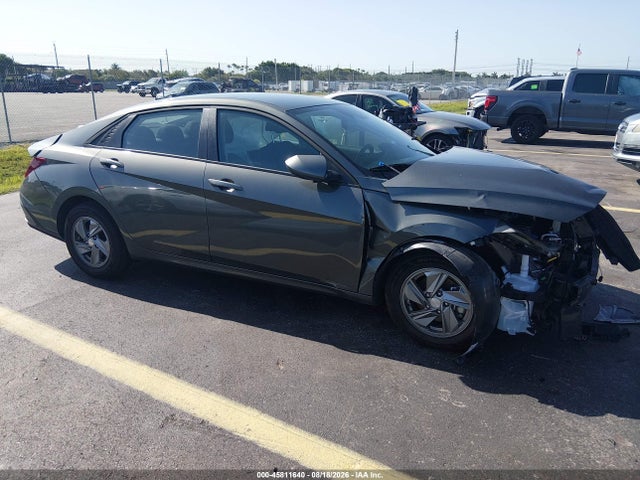 2025 HYUNDAI ELANTRA SE