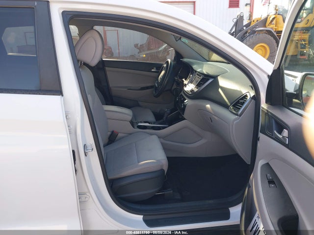 2018 HYUNDAI TUCSON SE 5