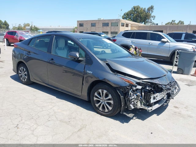 2022 TOYOTA PRIUS XLE