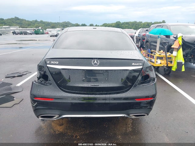 2017 MERCEDES-BENZ E 300 4MATIC 17