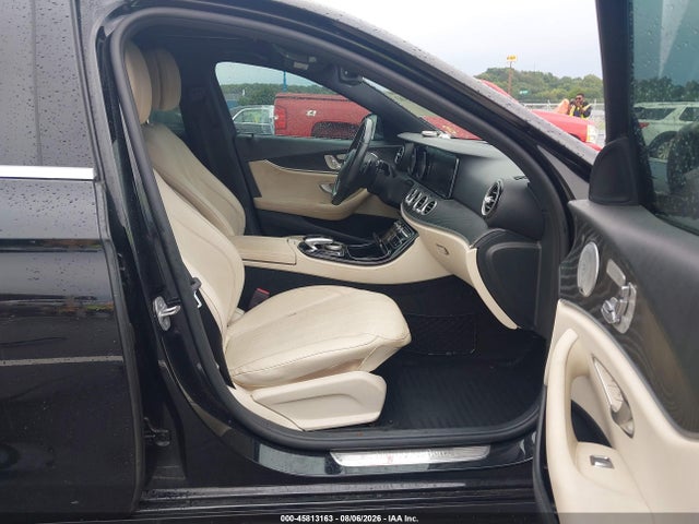2017 MERCEDES-BENZ E 300 4MATIC 5