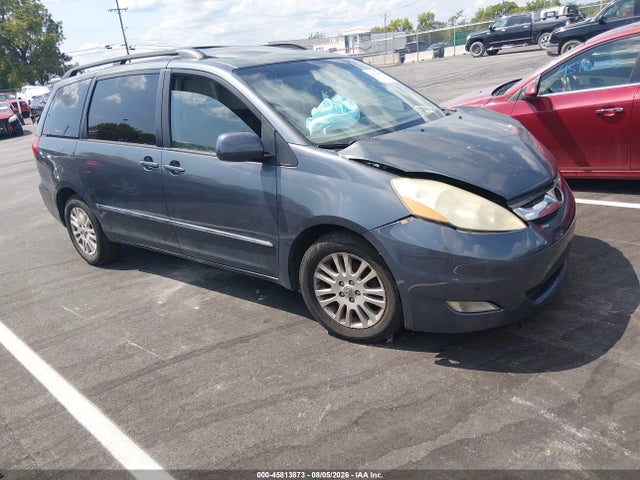 2010 TOYOTA SIENNA LIMITED