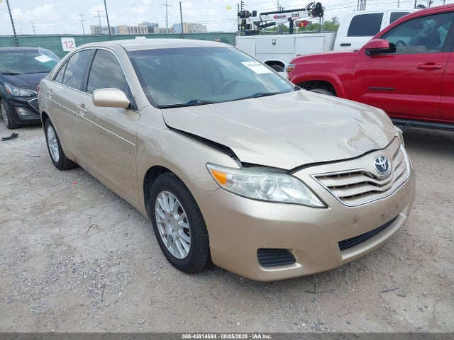 2011 TOYOTA CAMRY LE
