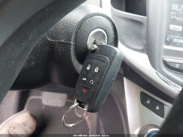 2017 Chevrolet SONIC LT AUTO photo 11