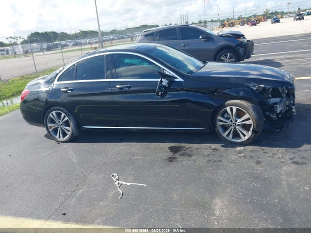 صورة 14 لـ 2018 Mercedes-BENZ C 300