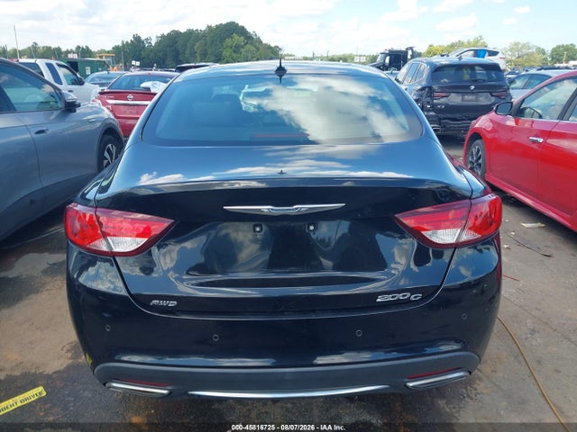 2015 Chrysler 200 C — фото 16