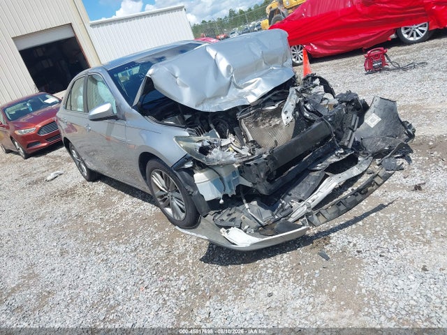 2015 TOYOTA CAMRY SE
