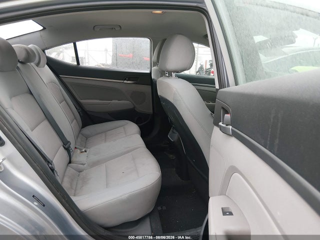 2017 HYUNDAI ELANTRA SE 8