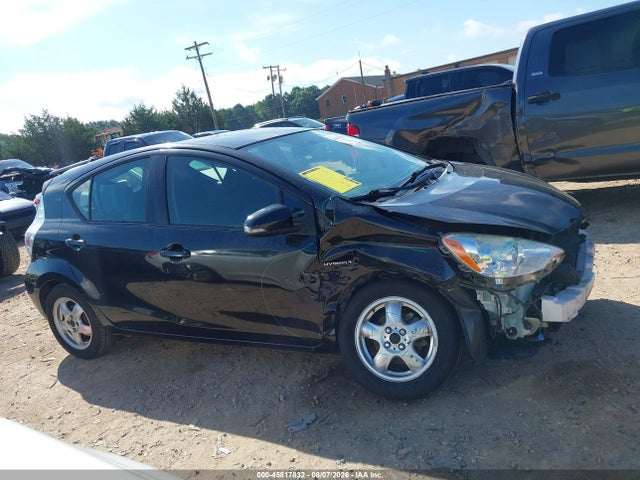 صورة 14 لـ 2012 Toyota PRIUS C THREE