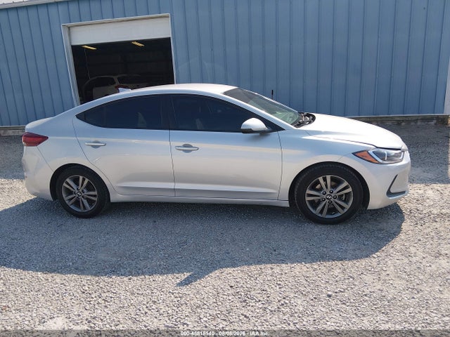 صورة 13 لـ 2018 Hyundai ELANTRA SEL