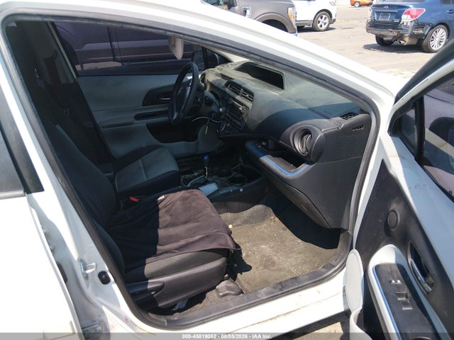 2013 Toyota PRIUS C TWO 照片 5