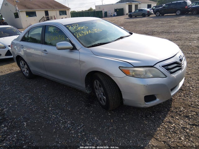 2011 TOYOTA CAMRY 