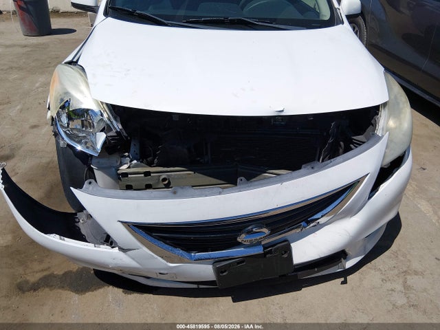 2012 Nissan VERSA 1.6 SV 照片 12