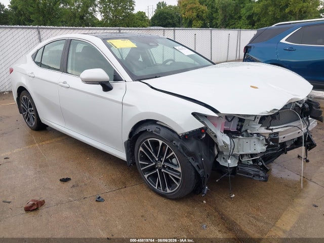 2025 TOYOTA CAMRY XLE
