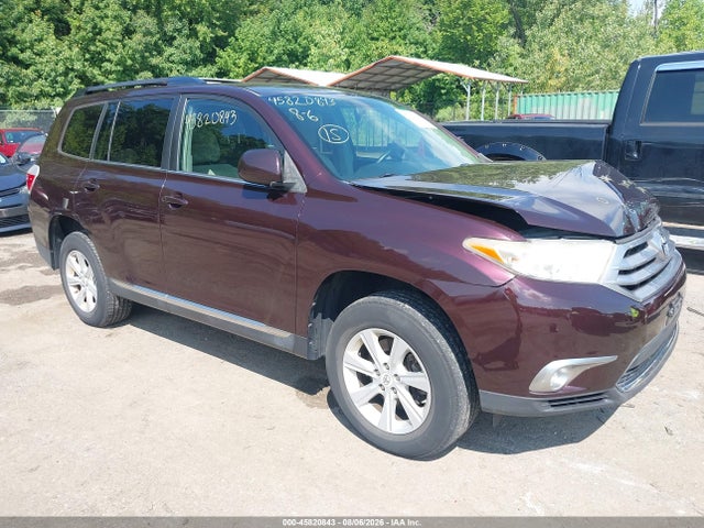 2012 TOYOTA HIGHLANDE SE
