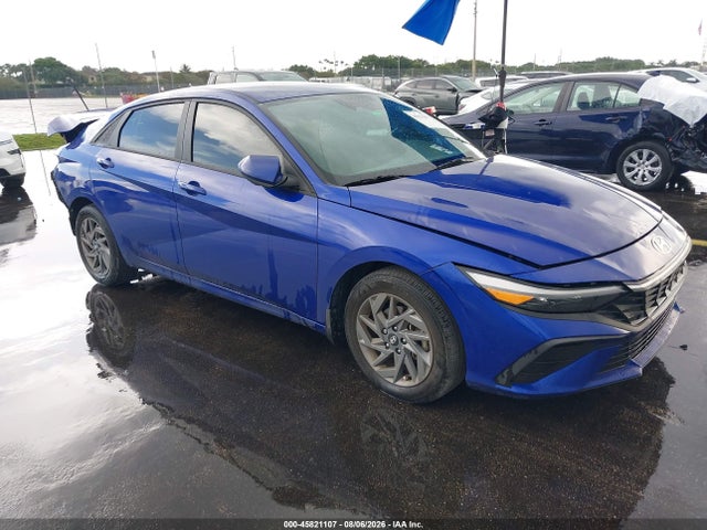 2024 HYUNDAI ELANTRA BLUE