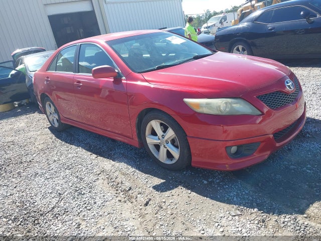 2011 TOYOTA CAMRY SE