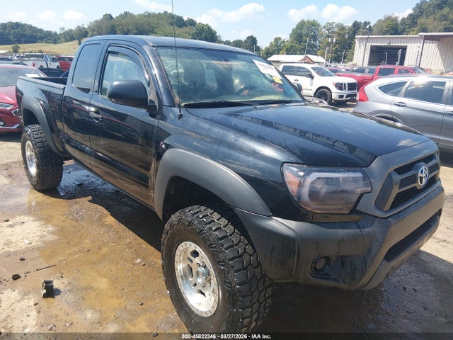 2015 TOYOTA TACOMA 