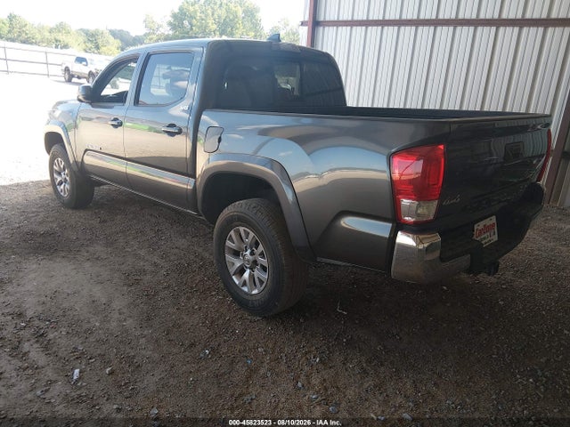 2017 Toyota TACOMA SR5 V6 照片 3