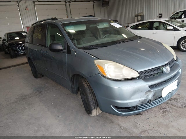 2004 TOYOTA SIENNA LE