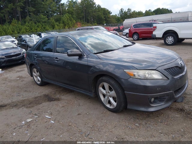 2011 TOYOTA CAMRY SE