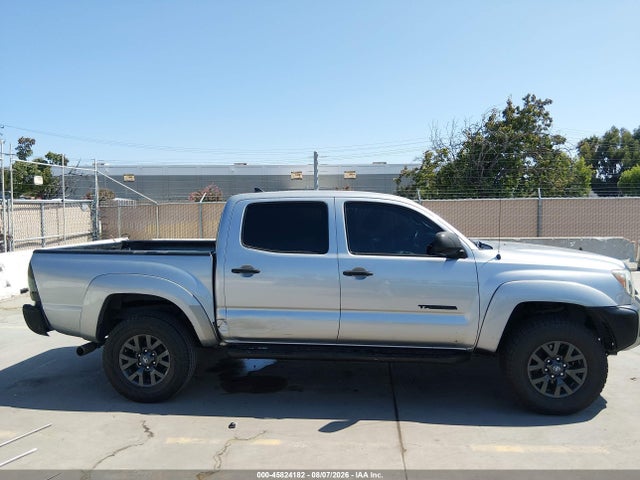 صورة 13 لـ 2014 Toyota TACOMA PRERUNNER