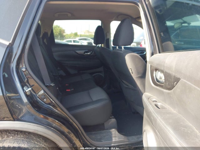 2017 NISSAN ROGUE SV 8