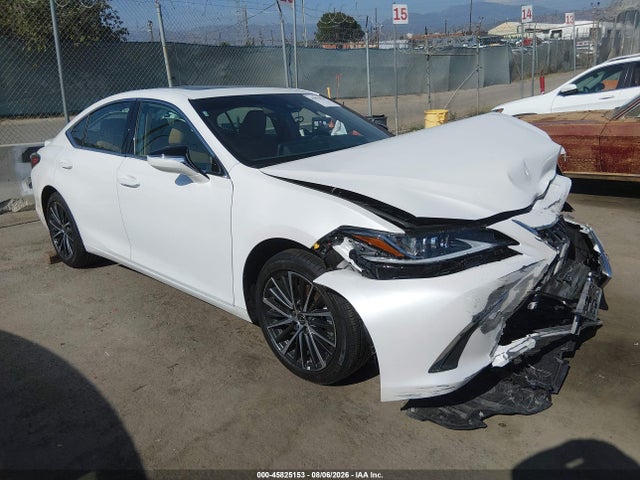 2025 LEXUS ES 