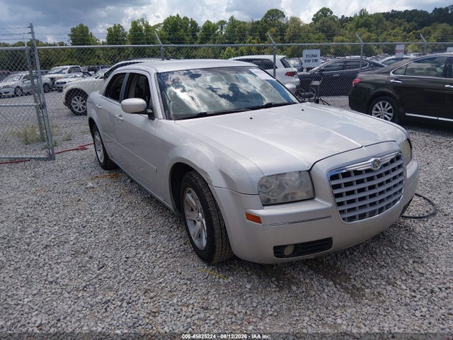 صورة 1 لـ 2005 Chrysler 300 TOURING