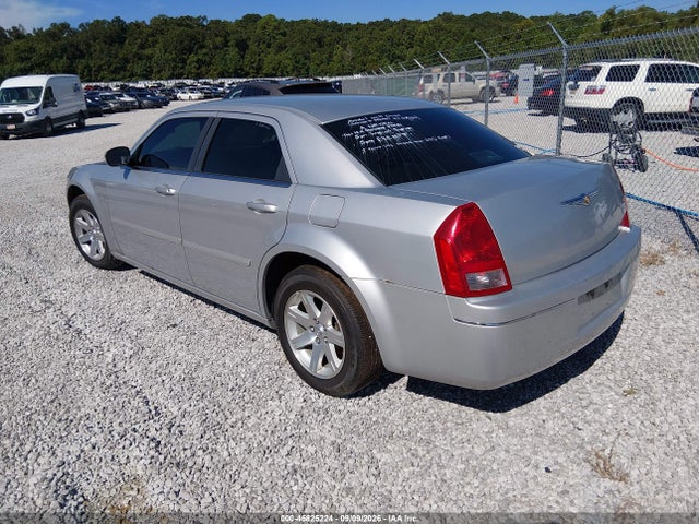 صورة 3 لـ 2005 Chrysler 300 TOURING