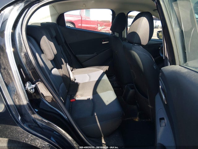 2019 Toyota YARIS LE — фото 8