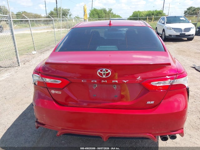 2019 TOYOTA CAMRY SE 16