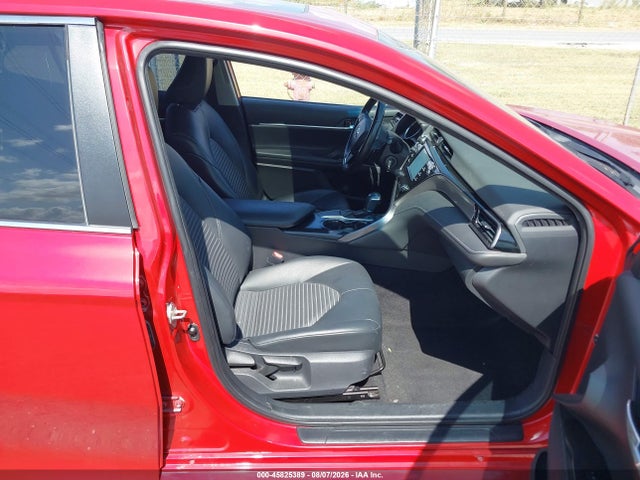 2019 TOYOTA CAMRY SE 5
