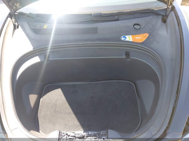 صورة 10 لـ 2018 Tesla MODEL 3 LONG RANGE/MID RANGE