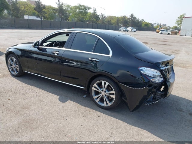 صورة 3 لـ 2016 Mercedes-BENZ C 300