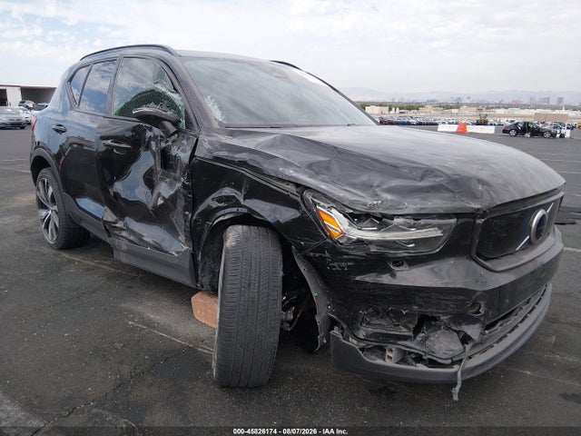 2022 VOLVO XC40 P8 TWIN PLUS