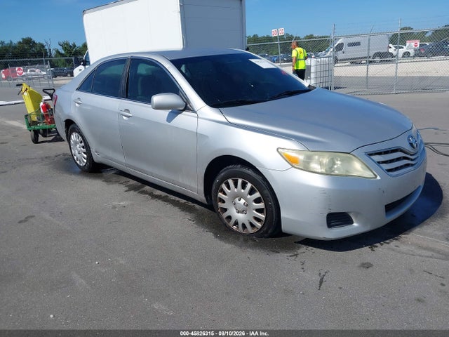 2011 TOYOTA CAMRY LE