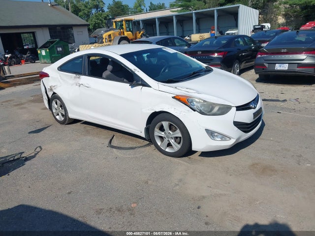 2013 HYUNDAI ELANTRA GS