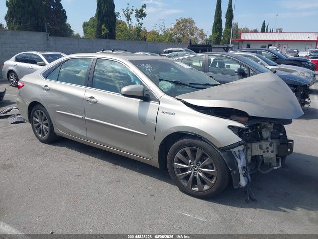 2017 TOYOTA CAMRY XLE