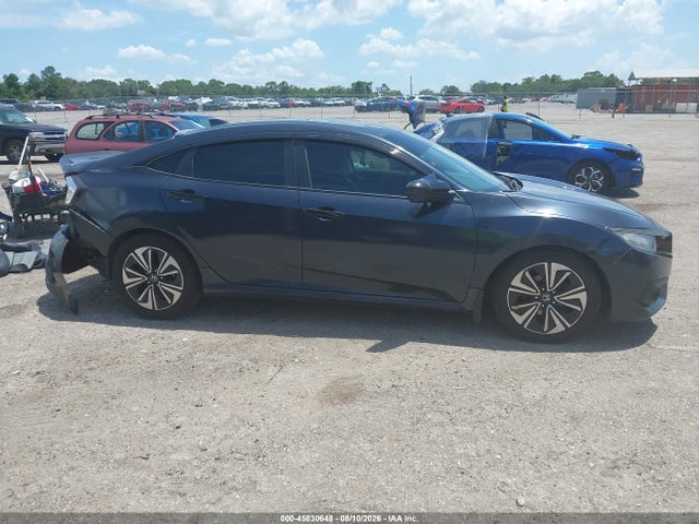 صورة 13 لـ 2016 Honda CIVIC EX-T