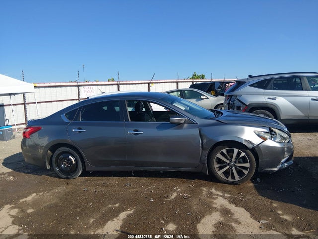 2016 Nissan ALTIMA 2.5 SR 照片 13