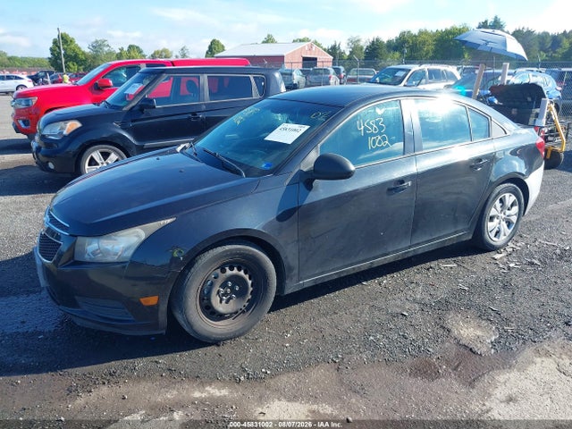2013 Chevrolet CRUZE LS AUTO photo 2
