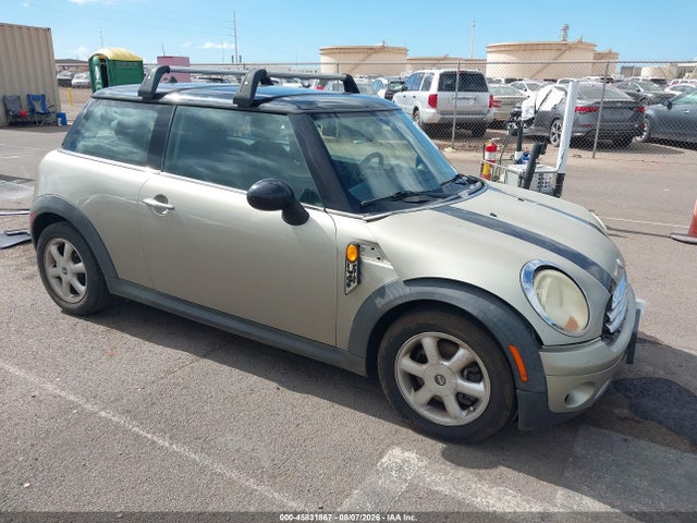 2010 MINI COOPER 