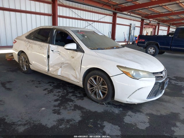 2015 TOYOTA CAMRY SE
