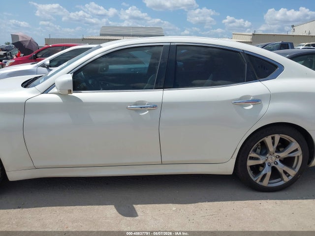 2013 Infiniti M37 photo 15