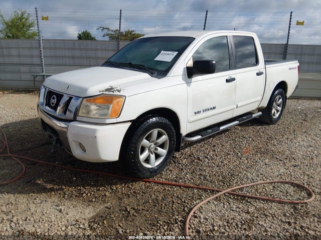 صورة 2 لـ 2011 Nissan TITAN SV